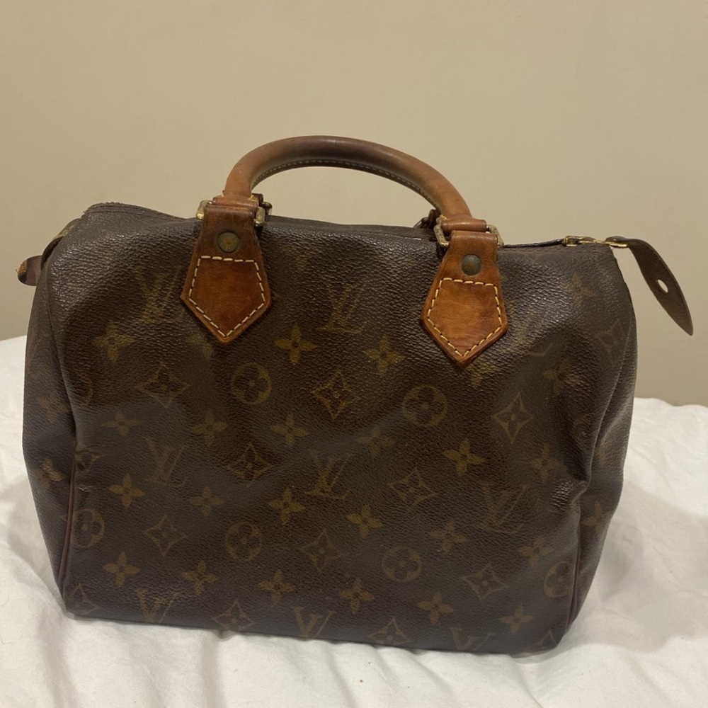 AUTHENTIC VINTAGE LOUIS VUITTON SPEEDY